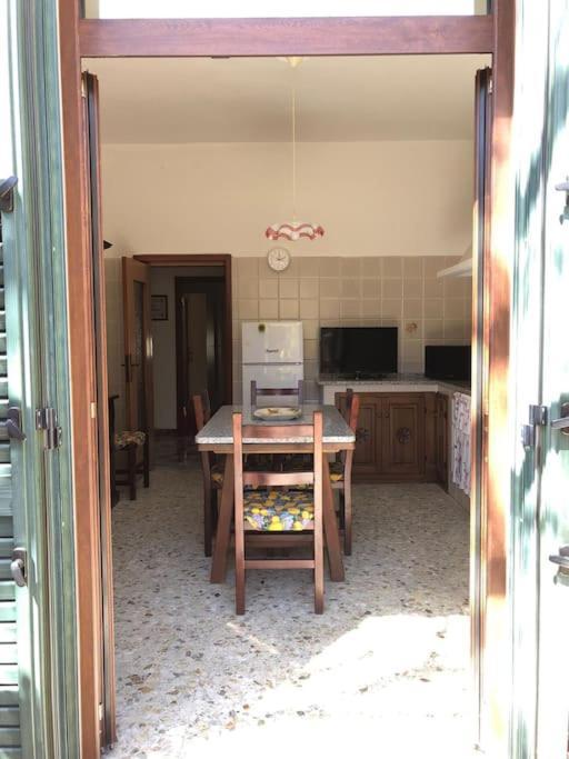 Casa Indipendente Zona Centrale ラ・マッダレーナ エクステリア 写真