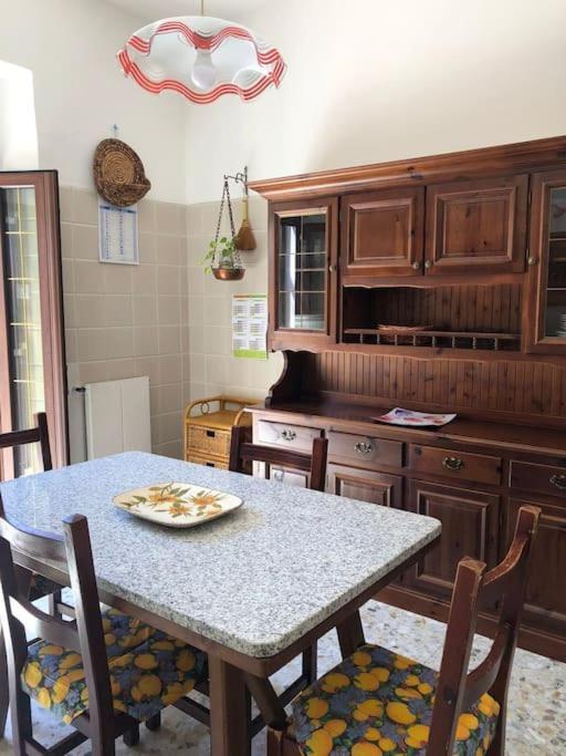 Casa Indipendente Zona Centrale ラ・マッダレーナ エクステリア 写真